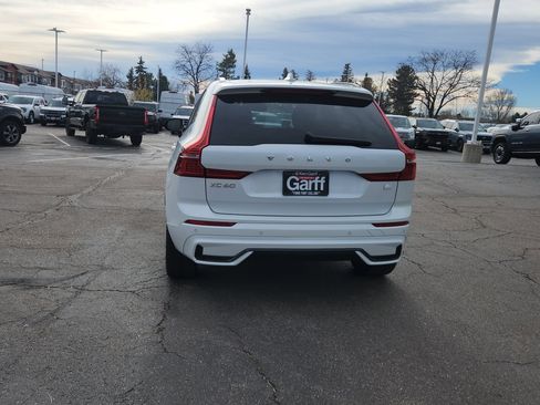 Used 2022 Volvo XC60 T8 R-Design w/ Advanced Package image 10