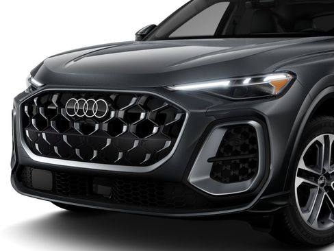 Certified 2025 Audi Q5 Premium Plus w/ Premium Plus AWD/4WD image 6