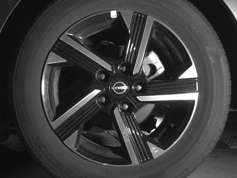 Used 2025 Nissan Sentra SV FWD image 14