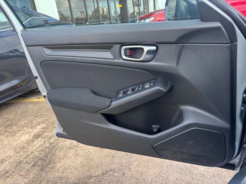 Used 2025 Honda Civic Sport image 18