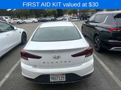 Used 2019 Hyundai Elantra SE w/ Cargo Package FWD image 7