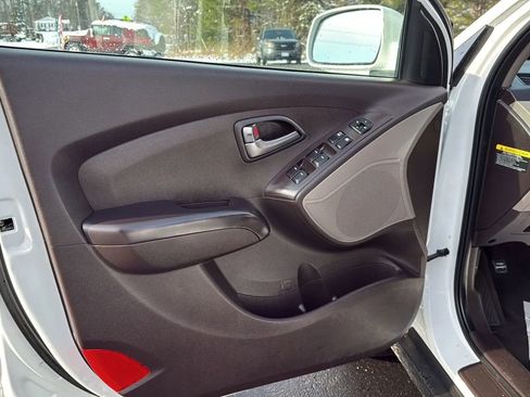 Used 2015 Hyundai Tucson GLS w/ Option Group 02 image 16