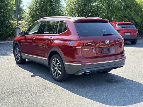 Used 2018 Volkswagen Tiguan SEL AWD/4WD image 4