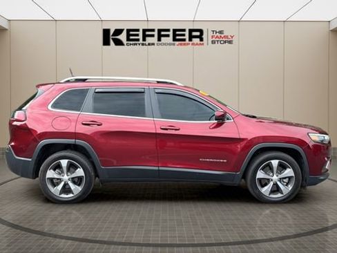 Used 2019 Jeep Cherokee Limited FWD image 7