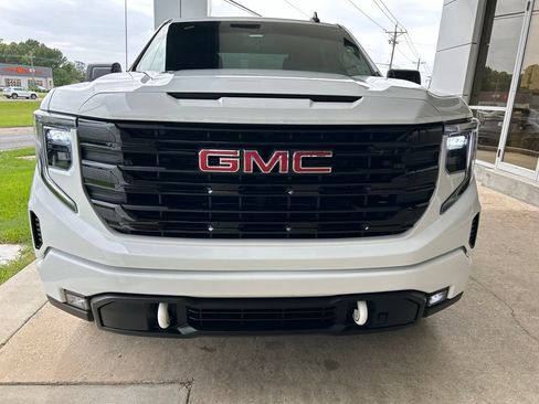 Used 2025 GMC Sierra 1500 Elevation w/ X31 Off-Road Package AWD/4WD image 3