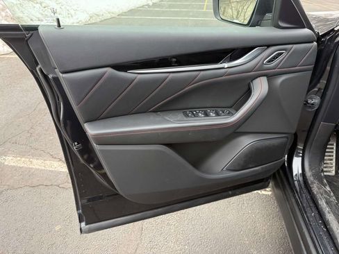 Used 2022 Maserati Levante Modena image 12