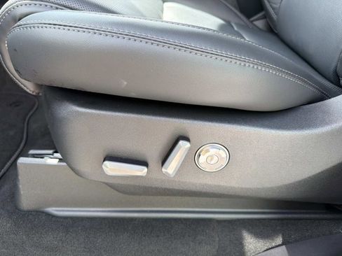 New 2026 Lincoln Navigator Reserve AWD/4WD image 12