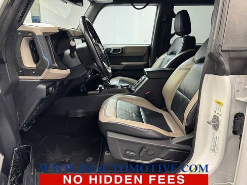 Used 2023 Ford Bronco Wildtrak AWD/4WD image 12