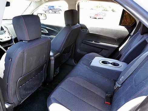 Used 2017 Chevrolet Equinox LT w/ Convenience Package image 18