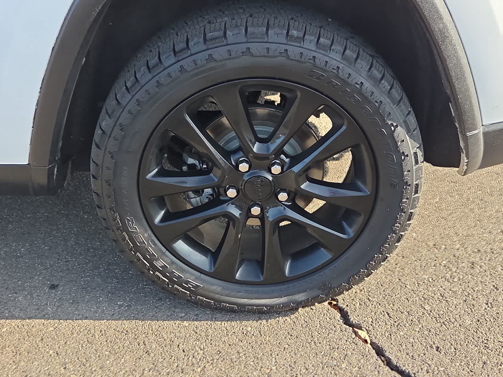 Used 2018 Jeep Grand Cherokee Altitude AWD/4WD image 16