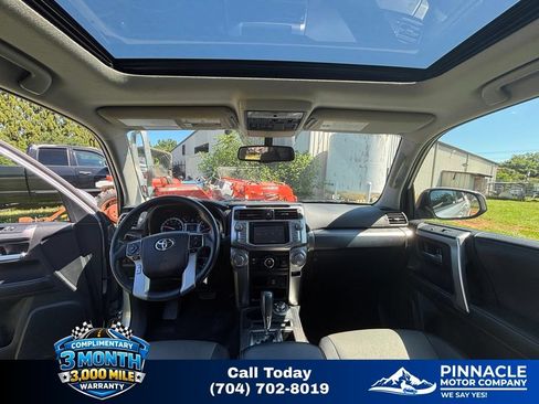 Used 2018 Toyota 4Runner SR5 Premium AWD/4WD image 4