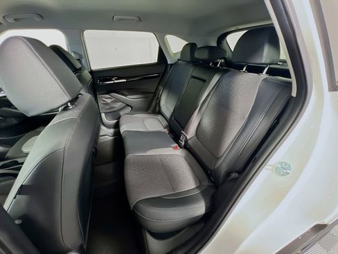New 2026 Kia Seltos S FWD image 21