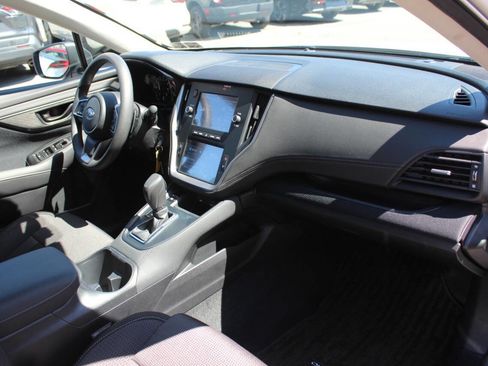 Used 2025 Subaru Outback image 10