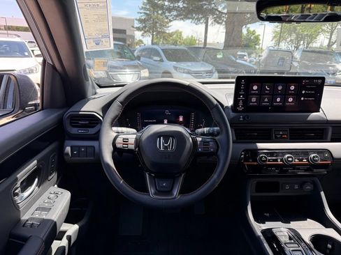 Certified 2026 Honda Pilot TrailSport image 4