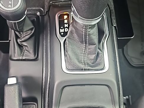 Used 2024 Jeep Gladiator Mojave w/ Safety Group image 23