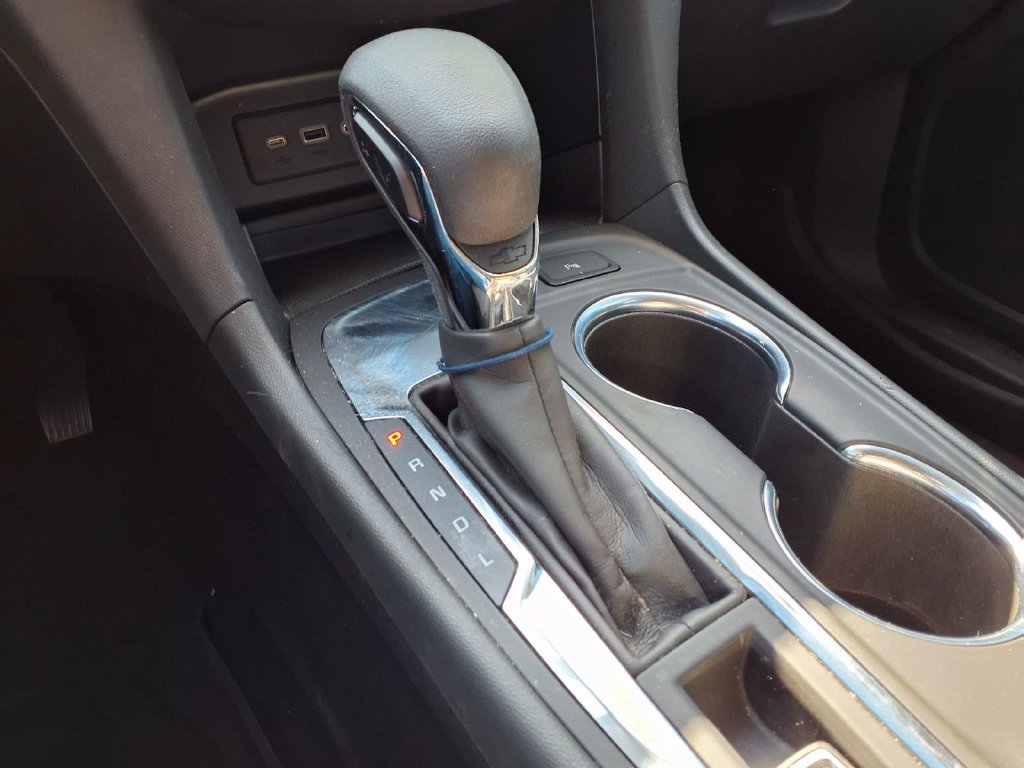 Used 2024 Chevrolet Equinox LT w/ LPO, Floor Liner Package FWD image 19