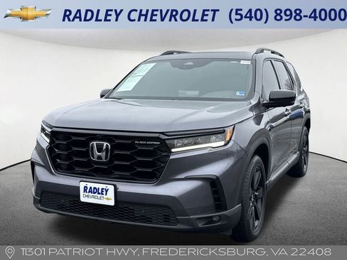 Used 2025 Honda Pilot Black Edition image 1