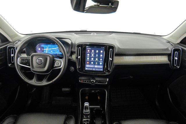 Used 2023 Volvo XC40 B5 Ultimate w/ Protection Package Premier AWD/4WD image 12