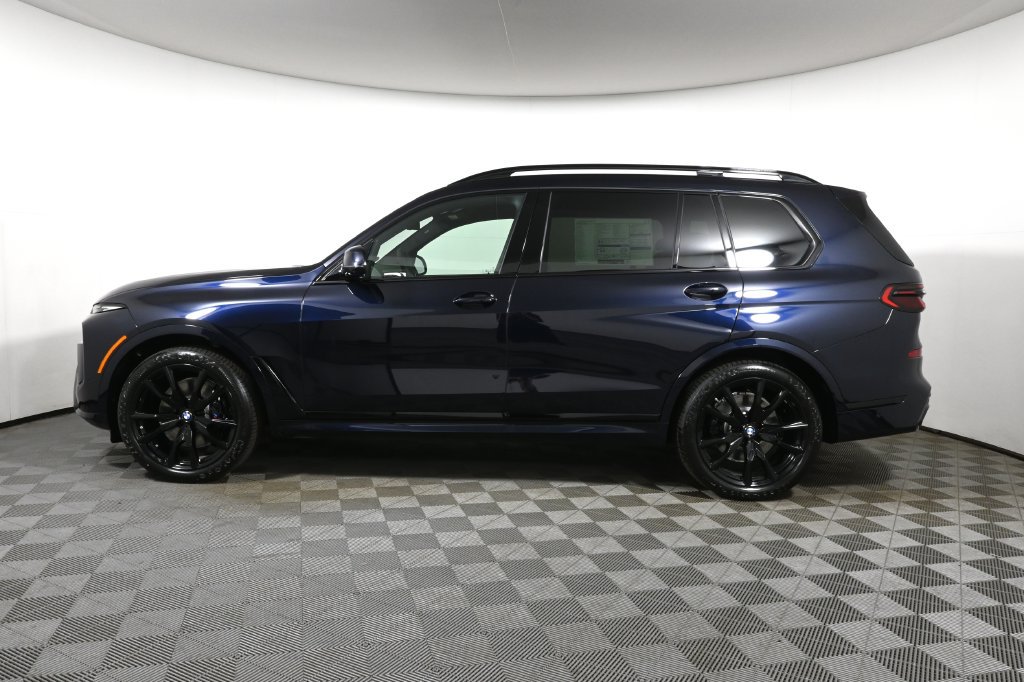 Used 2027 BMW X7 xDrive40i w/ M Sport Package AWD/4WD image 2