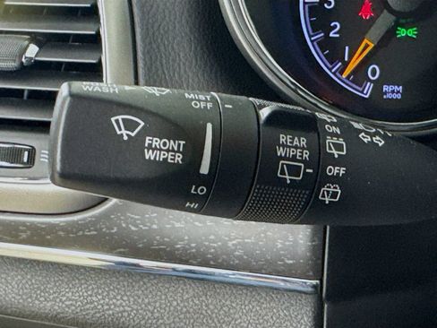 Used 2018 Jeep Grand Cherokee Limited RWD image 14