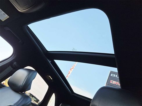 Used 2017 Lincoln MKC Reserve image 9