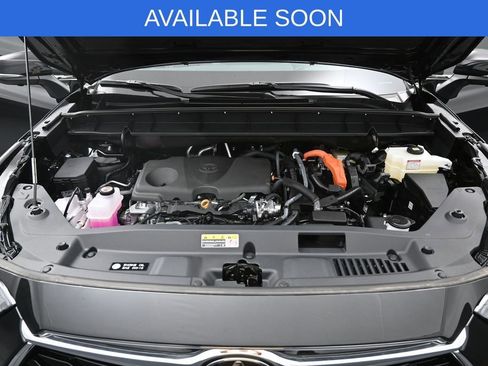 Certified 2026 Toyota Highlander Platinum AWD/4WD image 41