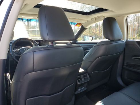 Used 2020 Lexus ES 350 w/ Premium Package image 10