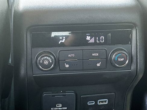 Used 2023 GMC Acadia AT4 w/ Technology Package AWD/4WD image 25
