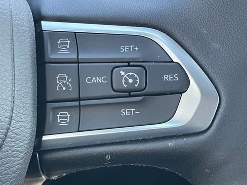 Used 2026 Jeep Compass Limited AWD/4WD image 36