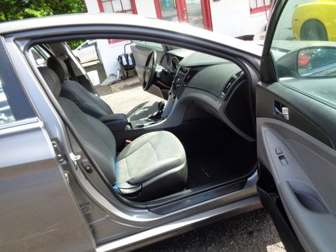 Used 2012 Hyundai Sonata SE image 15