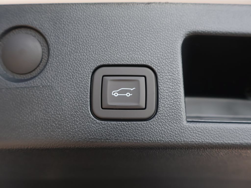 New 2027 GMC Terrain Elevation w/ Elevation Premium Package AWD/4WD image 15