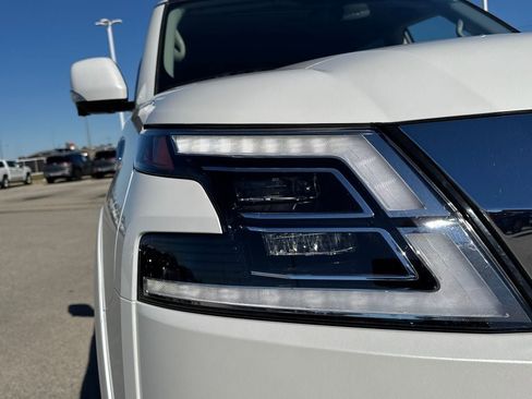 Used 2022 Nissan Armada SL image 11