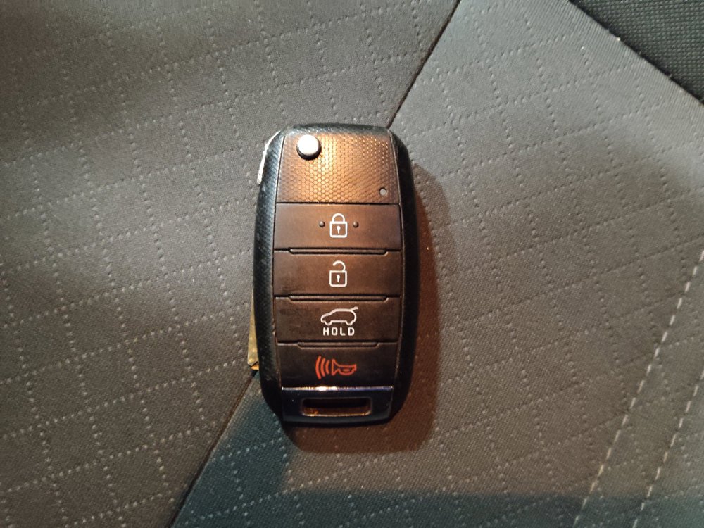 Used 2019 Kia Sorento AWD V6 image 32