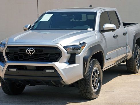 Used 2024 Toyota Tacoma TRD Off-Road w/ TRD Off Road Premium Package AWD/4WD image 48