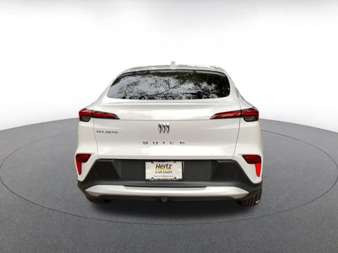 Used 2025 Buick Envista Preferred image 6