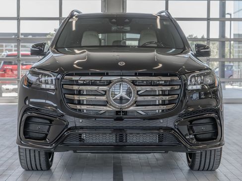 New 2026 Mercedes-Benz GLS 580 4MATIC image 11