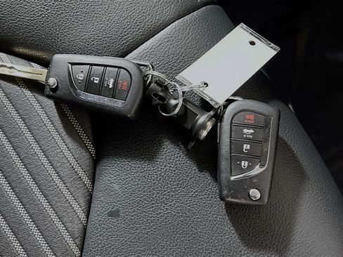 Used 2023 Toyota Camry SE FWD image 36