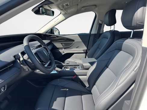 New 2026 Lincoln Nautilus Premier image 11