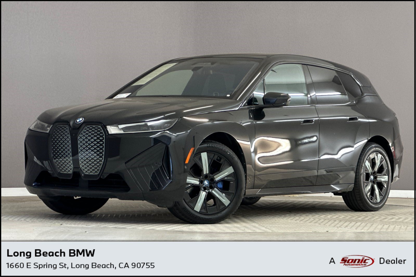 Used 2024 BMW iX xDrive50 w/ Premium Package AWD/4WD image 1