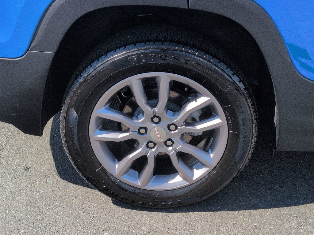 Certified 2024 GMC Terrain SLT AWD/4WD image 29