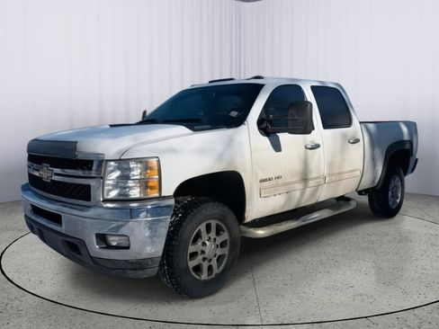 Used 2011 Chevrolet Silverado 2500 LTZ w/ LTZ Plus Package image 3