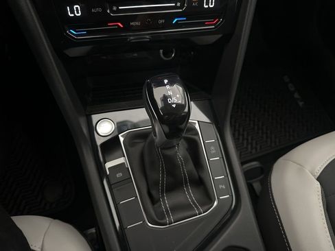 New 2026 Volkswagen Taos SE FWD image 22