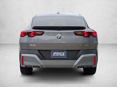 Used 2026 BMW X2 xDrive28i AWD/4WD image 5