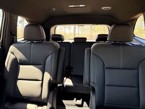 New 2026 GMC Acadia Elevation w/ Elevation Premium Package FWD image 31