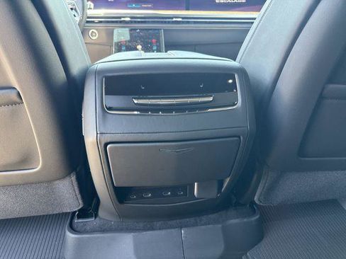 New 2026 Cadillac Escalade Platinum Sport AWD/4WD image 14