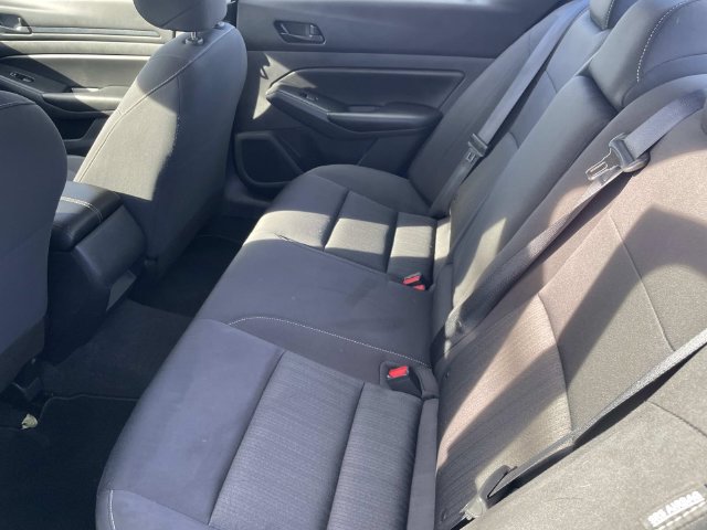 Used 2024 Nissan Altima 2.5 S FWD image 13