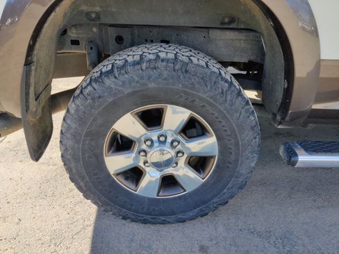 Used 2018 RAM 2500 Longhorn image 15