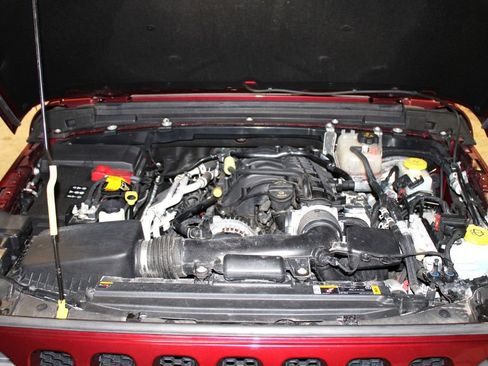 Used 2022 Jeep Wrangler Unlimited Sport image 37