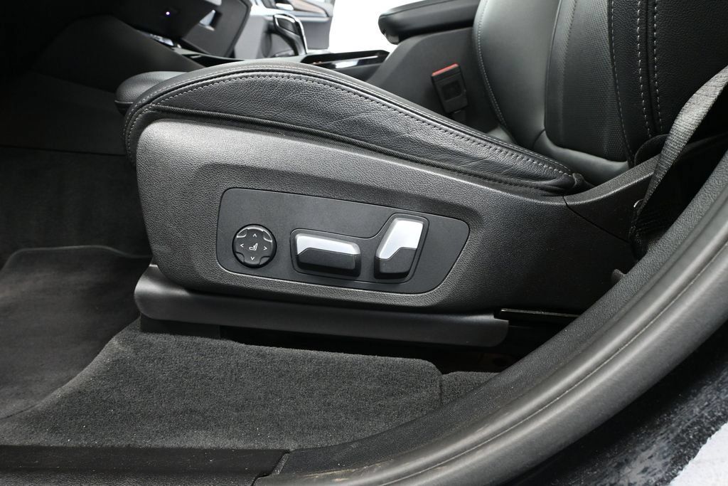 Used 2023 BMW X3 xDrive30i AWD/4WD image 16