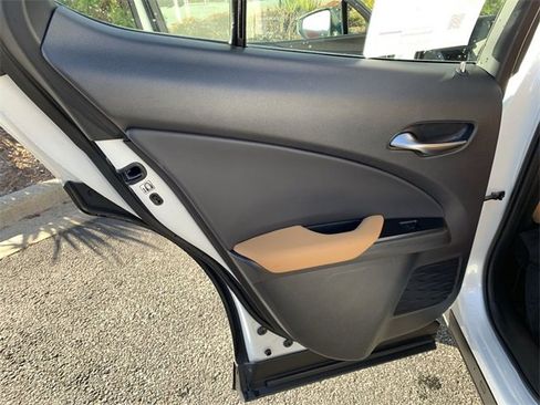 Used 2025 Lexus UX 300h 300h image 15